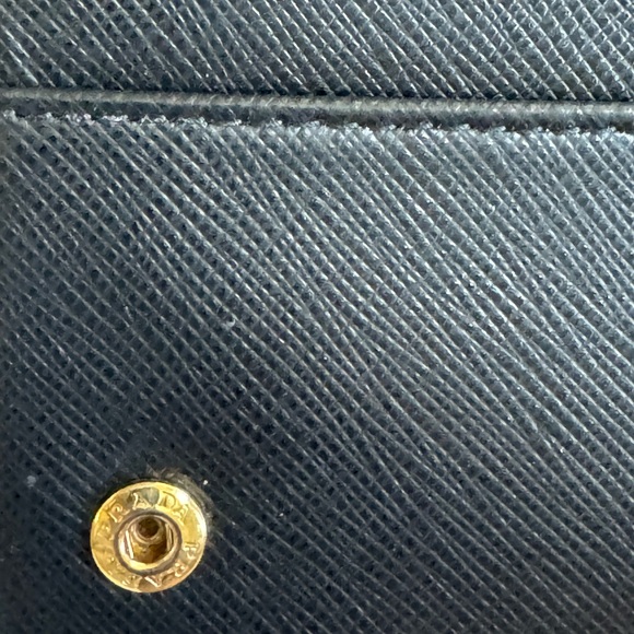 🍁SOLD🍁 Prada Saffiano Wallet - Picture 15 of 17